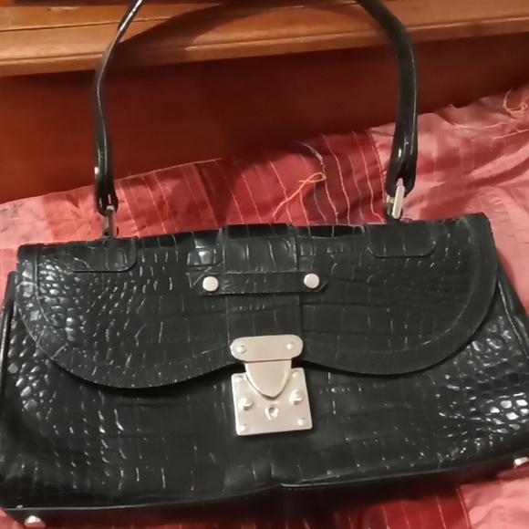 Italian crafted all leather Nordstrom handbag with silver hardware. - Picture 1 of 4